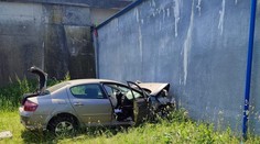Tragická dopravná nehoda pri Dunajskej Strede. Vodič narazil do betónového múru, zrážku neprežil