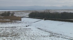 Roky je prázdna a jej voda chýba aj okolitej prírode. Vodná nádrž na juhu Slovenska je v dezolátnom stave