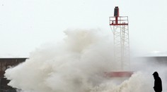 Pre tlakovú níž Amélie je vo Francúzsku bez elektriny 140 000 domácností