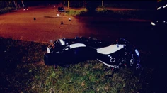 Tragická nehoda v Lučenci. Motorkár (51) dostal šmyk, o život prišiel len 17-ročný spolujazdec