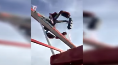 Z kolotoča sa odtrhli dva rady sedadiel. Zomrel 18-ročný mladík