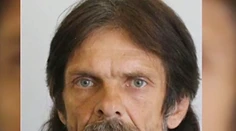 Potkol sa o ňu, keď mal „náhodou“ stiahnuté nohavice. Teraz ho súdia za znásilnenie