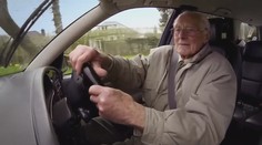 Do akého veku by mali ľudia šoférovať? Vekový strop u nás nemáme