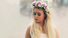 Dvadsaťdvaročná Nórka vyzerá ako živá bábika!