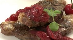 RECEPT NA DNES: Jahňacia kotletka s čerešňovou omáčkou