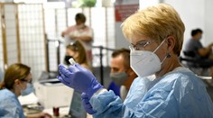 Koľko ľudí sa musí vďaka očkovacej lotérii zaočkovať, aby sa štátu oplatila? Ide o zaujímavé číslo