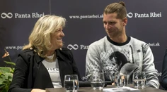Mama Majka Spirita otvorene. Za toto ho najviac kritizuje