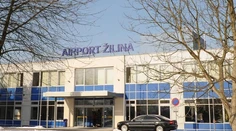 Výkonný riaditeľ letiska v Žiline asi zabudol, že riadi štátny podnik. Správa sa tam ako doma