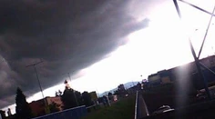 Strašidelné oblaky pred búrkou v Žiari nad Hronom