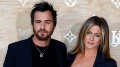 Jennifer Aniston po boku manžela. Dokonale zladený pár