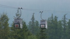 V Bratislave bolo chladnejšie ako v Tatrách. Horskí záchranári však varujú pred výstupmi na štíty