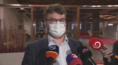 Druhýkrát sa nakazili covidom. Vicepremiér Štefan Holý aj Peter Pčolinský sú v karanténe