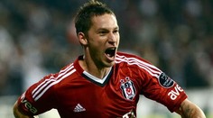 Hološkova kariéra pokračuje u protinožcov