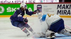 Kazachstan opäť prehral. Hokejisti USA zvíťazili vo svojom druhom zápase nad Rakúskom 3:2