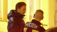 Habera sa zabával s priateľmi v bare. Nepríjemný incident s políciou