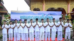 V jaskyni boli uväznení 18 dní. Teraz budú dobrovoľne zatvorení v kláštore