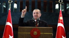 Silné slová tureckého prezidenta. Teroristom sľubuje porážku