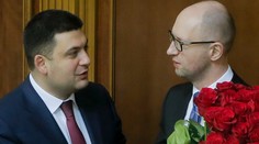 Jaceňukovu rezignáciu parlament odsunul