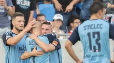 VIDEO: Slovan si poľahky poradil s nováčikom z Komárna. Robo Mak strelil prvý gól v slovenskej lige