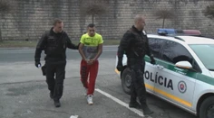 Tínedžeri, ktorí vo Zvolene mužovi strhli kapsičku a zbili ho na smrť, idú do väzby