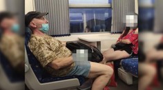 Tento muž pravidelne masturboval vo vlaku pred ženami. Polícia ho už rieši