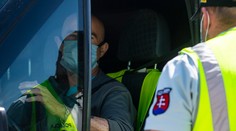 Ďalšie protesty na hraniciach: Desiatky ľudí zablokovali prechod v Skalici