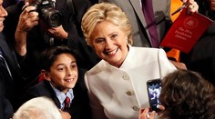 Clintonová vyhrala aj tretiu debatu