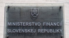 Agentúra Fitch zhoršila rating Slovenska o jeden stupeň na A-. Poznáme dôvody