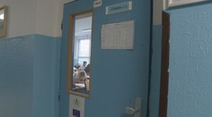 Maturant sa vyhrážal spolužiakom, že ich vystrieľa na stužkovej. Prišli si po neho policajti