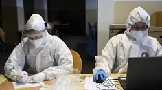 V Česku je koronavírus opäť na vzostupe. Počet nových prípadov rastie už tretí týždeň za sebou