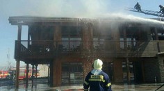 V športovom komlexe v Šamoríne horela strecha reštaurácie