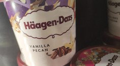 Z pultov sťahujú ďalšie príchute známej zmrzliny. Obsahuje nebezpečné pesticídy