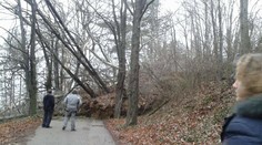 Masívny zosuv pôdy v Piešťanoch. Od sveta odrezal desiatky ľudí