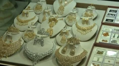 Pani (60) z Levíc túžila po diamantovom náhrdelníku. Prišla o 120-tisíc eur