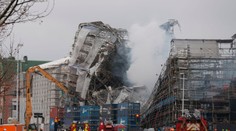 Hasiči ukončili práce na zhorenej budove niekdajšej burzy v Kodani