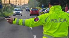 Vážna nehoda v Žilinskom kraji. Cesta bola neprejazdná v oboch smeroch