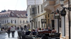 Nové opatrenia od pondelka: V bazénoch viac ľudí, zmeny sa dotknú aj hromadných podujatí