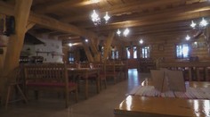 Otvoria hotely a reštaurácie v čiernych okresoch aspoň pre zaočkovaných? Na verdikt čakajú aj v Tatrách