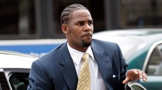 R. Kelly spoznal svoj trest. Za vydieranie a sexuálne zneužívanie ho odsúdili na 30 rokov