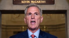 McCarthy nariadil vyšetrovanie Bidena, môže viesť k impeachmentu