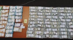 Mimoriadny nález. Policajti zhabali na hranici Ukrajinke hotovosť vo výške takmer 650-tisíc dolárov a viac ako 140-tisíc eur