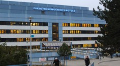 Matka vstrekovala svojmu vážne chorému synovi do žíl vodu. Nechcela, aby chlapec trpel