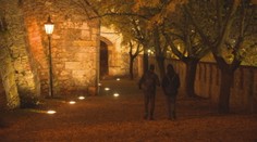 Bratislava nevie nájsť správcu verejného osvetlenia, zatiaľ sa svieti na zmluvu