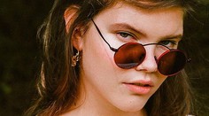 Čo je veľké, to je pekné. Playboy prvýkrát nafotil oblejšiu modelku