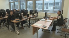 Prví uchádzači o vodičák majú za sebou novú formu skúšok. Niektoré otázky sú však ako pre mechanikov