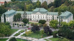 K vylúšteniu tajničky chýbajú tri mená. Kto by mali byť ministri úradníckej vlády?