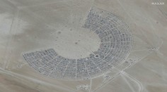 Tragédia na festivale Burning Man. Po silnom lejaku, ktorý premenil piesok na blato, hlásia jednu obeť