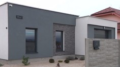 Majú nový dom, ale už viac ako dva roky sú bez elektriny. Zostali tak v pasci byrokracie