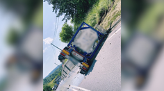 Prevrátil sa mu náves, no v ceste pokračoval ďalej. Kamionista nafúkal takmer štyri promile