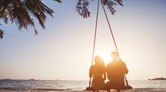 Medové týždne sa pre mladomanželov skončili tragicky. Muž zomrel, žena stále bojuje o život